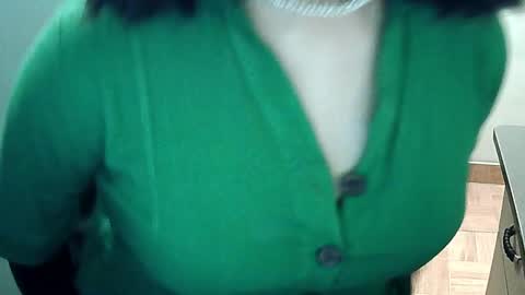 Rosa online show from March 2025 07:59:02 PM