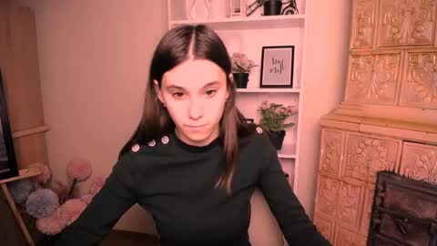 Snapshot of rosalais_ chatting on April 2026 06:36:01 AM Rose online show from April 2026 06:36:01 AM