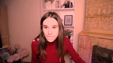 Snapshot of rosalais_ chatting on May 2026 06:40:02 AM Rose online show from May 2026 06:40:02 AM