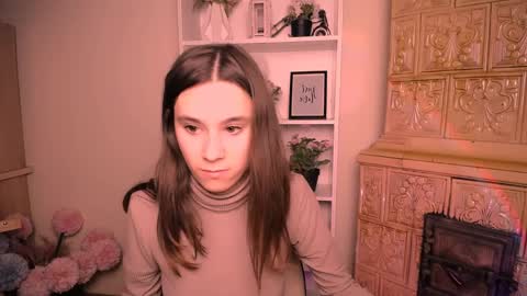 Snapshot of rosalais_ chatting on May 2026 06:44:01 AM Rose online show from May 2026 06:44:01 AM