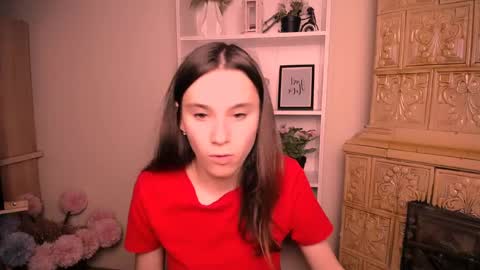 Snapshot of rosalais_ chatting on May 2026 06:10:02 AM Rose online show from May 2026 06:10:02 AM