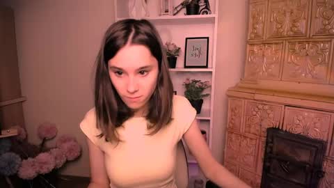Snapshot of rosalais_ chatting on May 2026 06:09:02 AM Rose online show from May 2026 06:09:02 AM