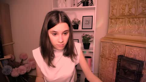 Snapshot of rosalais_ chatting on May 2026 06:07:02 AM Rose online show from May 2026 06:07:02 AM