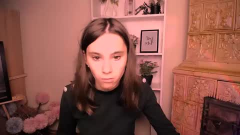 Snapshot of rosalais_ chatting on June 2026 06:12:02 AM Rose online show from June 2026 06:12:02 AM