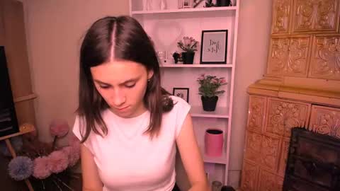 Snapshot of rosalais_ chatting on June 2026 05:52:02 AM Rose online show from June 2026 05:52:02 AM
