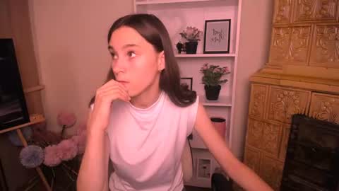 Snapshot of rosalais_ chatting on July 2026 06:37:02 AM Rose online show from July 2026 06:37:02 AM