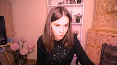 Snapshot of rosalais_ chatting on July 2026 07:01:01 AM Rose online show from July 2026 07:01:01 AM