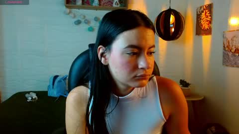 Snapshot of rosaliea chatting on June 2026 05:35:02 AM R O S A L I A online show from June 2026 05:35:02 AM