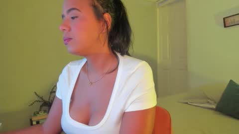 Snapshot of rosaliiaa1 chatting on November 2025 06:51:02 PM Rosalia online show from November 2025 06:51:02 PM