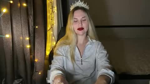 Rosali online show from October 2025 04:02:02 PM