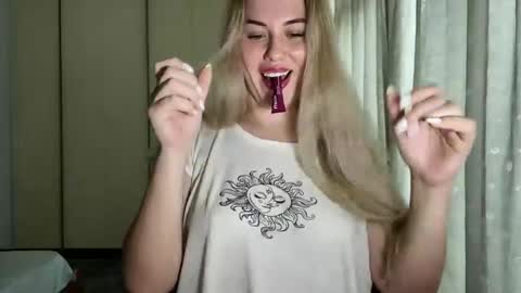 Rosali online show from December 2025 10:08:02 AM