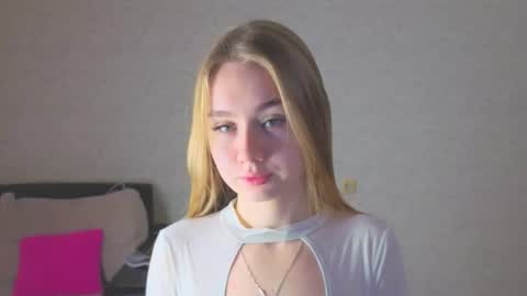 rosalina online show from November 2025 06:34:01 AM