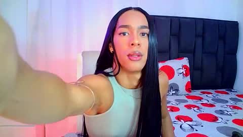 Snapshot of rosalindasexy chatting on January 2026 01:10:02 AM Rosalinda online show from January 2026 01:10:02 AM