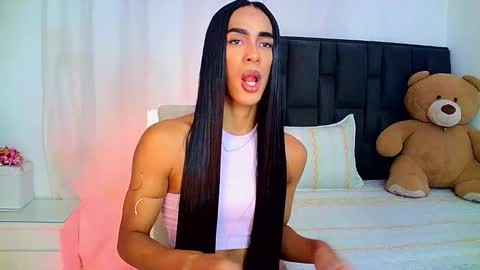 Snapshot of rosalindasexy chatting on February 2026 05:13:02 AM Rosalinda online show from February 2026 05:13:02 AM