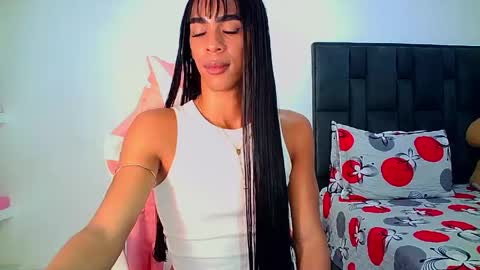 Snapshot of rosalindasexy chatting on June 2026 06:52:02 AM Rosalinda online show from June 2026 06:52:02 AM