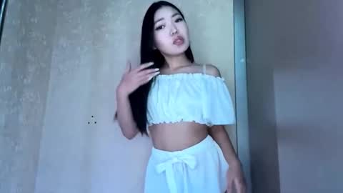 Snapshot of rosalynhandy chatting on February 2026 02:17:02 PM Kira online show from February 2026 02:17:02 PM