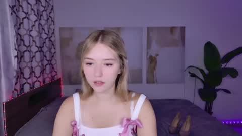 RosaRising online show from July 2026 04:25:01 AM