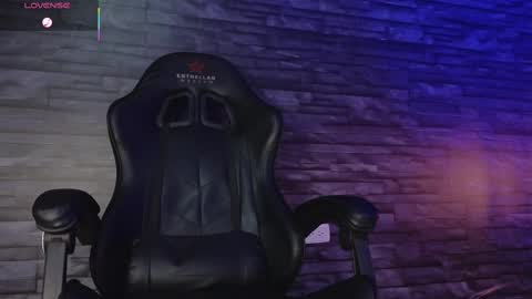 Snapshot of rose_baker_ chatting on March 2025 02:32:01 PM ROSE BAKER online show from March 2025 02:32:01 PM