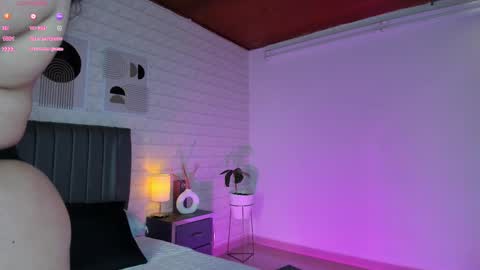 Snapshot of rose_barbara chatting on November 2025 12:04:01 PM Barbara rose online show from November 2025 12:04:01 PM