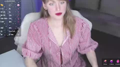 Snapshot of rose_brooks chatting on June 2026 08:03:01 PM Rose but u can call me princess online show from June 2026 08:03:01 PM