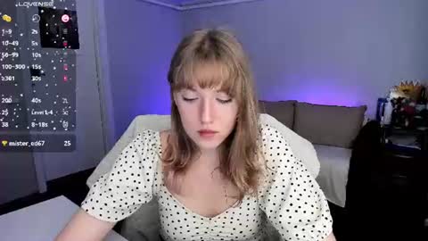Snapshot of rose_brooks chatting on July 2026 08:19:01 PM Rose but u can call me princess online show from July 2026 08:19:01 PM