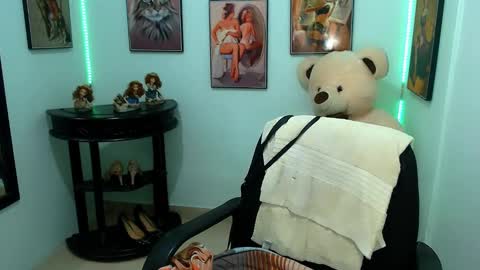 Rose online show from December 2024 03:39:01 PM