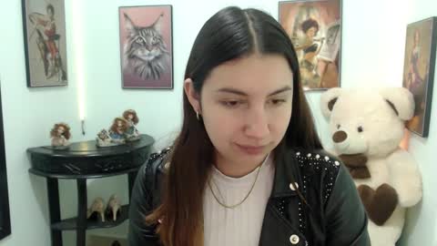 Rose online show from December 2024 01:21:01 PM