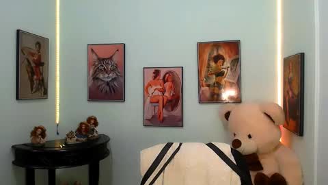 Rose online show from January 2025 03:39:01 PM