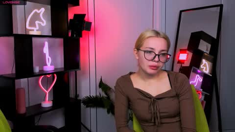 Snapshot of rose_style chatting on November 2025 06:03:01 AM rose online show from November 2025 06:03:01 AM