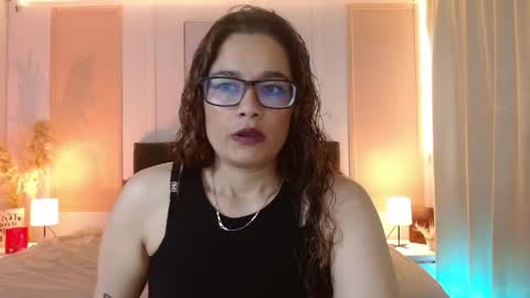 Snapshot of rose_thompson1 chatting on June 2026 01:37:01 PM Rose online show from June 2026 01:37:01 PM