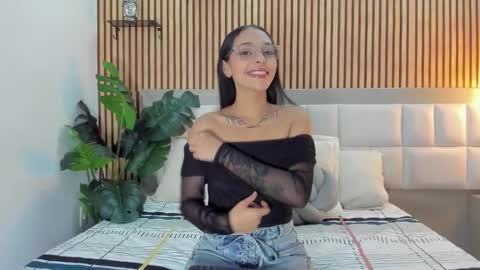 roseaurora online show from February 2026 12:44:02 PM