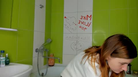 Snapshot of roseblanche2k chatting on February 2025 11:02:02 PM Florin online show from February 2025 11:02:02 PM