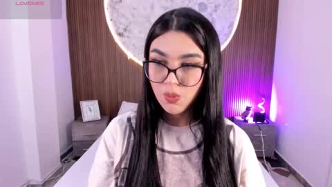 Rose online show from December 2025 01:50:02 PM