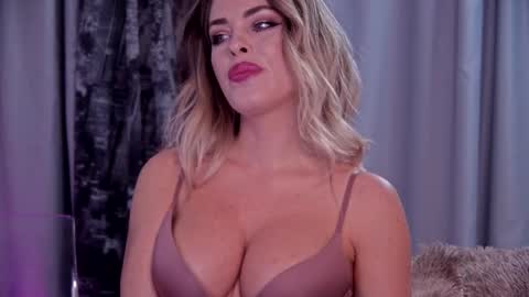 Sonia online show from November 2025 02:07:02 PM