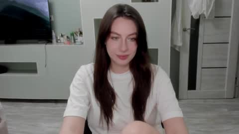 Julia online show from April 2026 11:40:01 PM