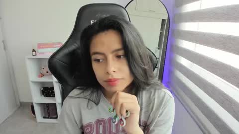 Nat online show from November 2025 02:39:02 PM