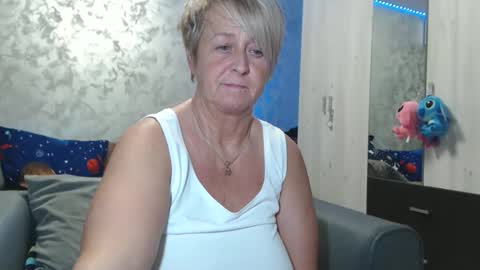 Lovepinklilly online show from December 2025 06:02:01 PM