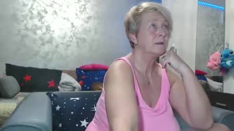 Lovepinklilly online show from March 2026 05:08:01 PM