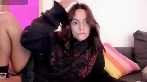 Roshelle online show from September 2025 11:52:01 PM