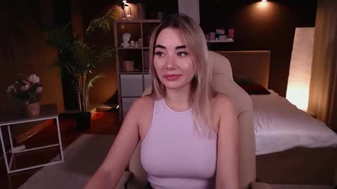 Rosie online show from November 2025 01:05:02 AM