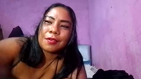 Snapshot of rosmerynava chatting on December 2024 02:01:02 AM rosmerynavarro online show from December 2024 02:01:02 AM