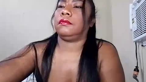 Snapshot of rosmerynava chatting on March 2025 07:10:01 AM rosmerynavarro online show from March 2025 07:10:01 AM