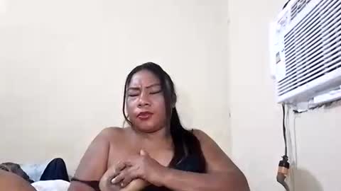 Snapshot of rosmerynava chatting on March 2025 07:04:02 AM rosmerynavarro online show from March 2025 07:04:02 AM