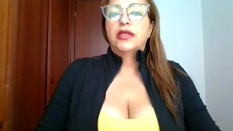 Rossana  online show from March 2026 12:19:01 PM
