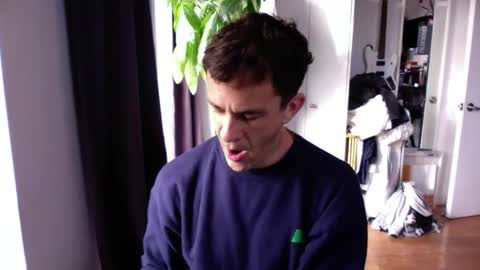 Snapshot of rosscollab chatting on November 2025 01:54:01 PM RossCollab online show from November 2025 01:54:01 PM