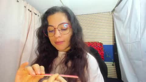 Snapshot of rosse_25 chatting on June 2026 12:39:01 PM Would you like to help me with supplementation and sports suits so I can compete in powerlifting online show from June 2026 12:39:01 PM