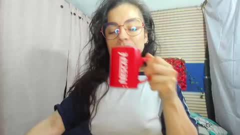Snapshot of rosse_25 chatting on June 2026 09:12:02 AM Would you like to help me with supplementation and sports suits so I can compete in powerlifting online show from June 2026 09:12:02 AM