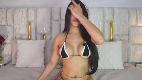 Snapshot of rosse_lennon chatting on May 2026 01:21:01 AM Rosse online show from May 2026 01:21:01 AM