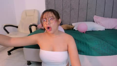 rosse_taylorx1 online show from April 2026 06:56:02 PM