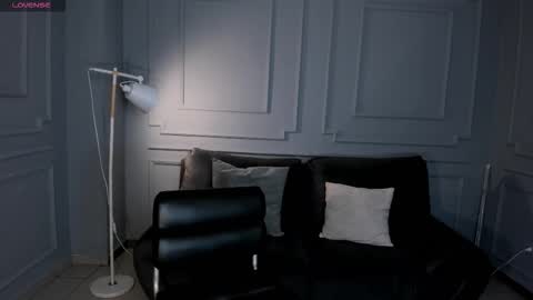 Snapshot of rossirivers chatting on December 2025 01:38:02 PM Rossie Rivers online show from December 2025 01:38:02 PM